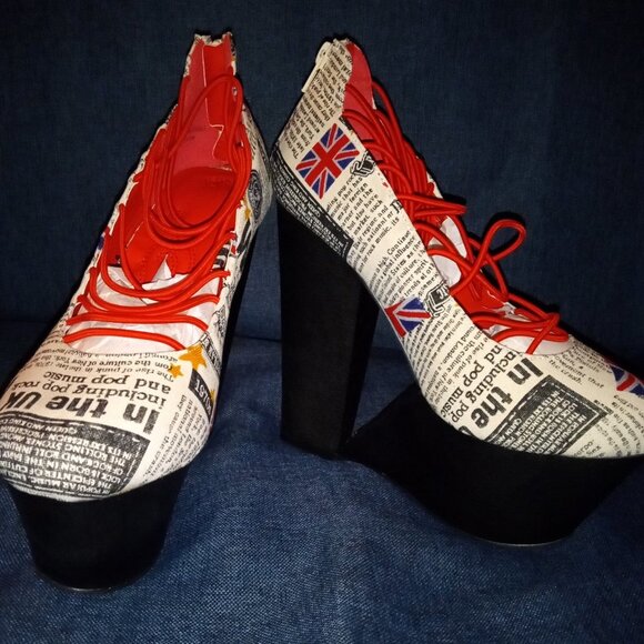 ( RARE !) MONA MIA DYNAMO UK FLAG PRINT  Sculptural Cutout Wedge Booties - Picture 1 of 8